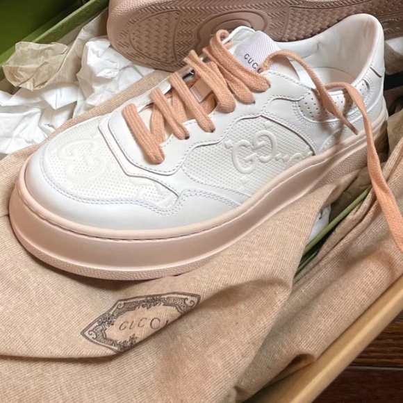New in box Gucci GG Embossed Leather Sneakers - Picture 3 of 5